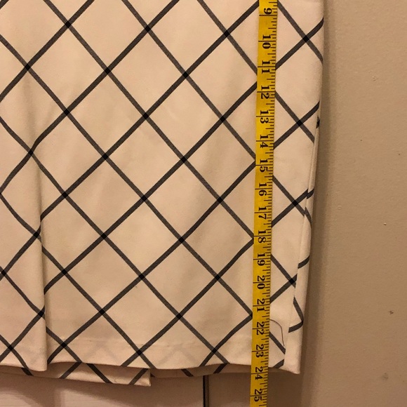 Suiting pencil skirt - Picture 3 of 6